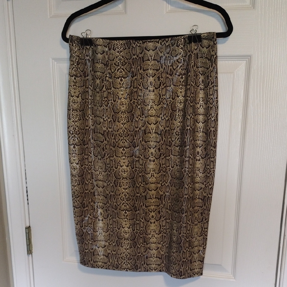 Elegant Snake Print Skirt